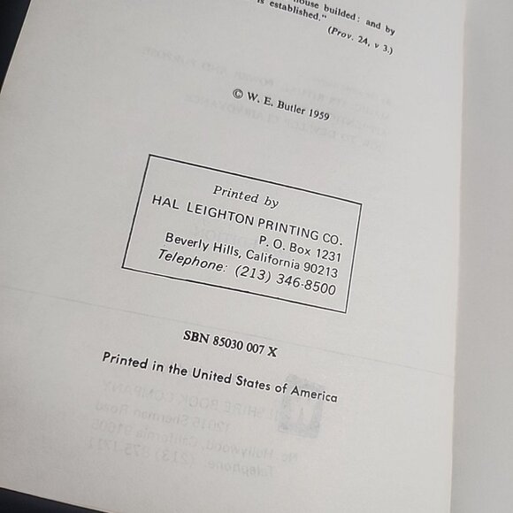 THE MAGICIAN: HIS TRAINING AND WORK By W. E. Butler 1972 Edition - Picture 10 of 11